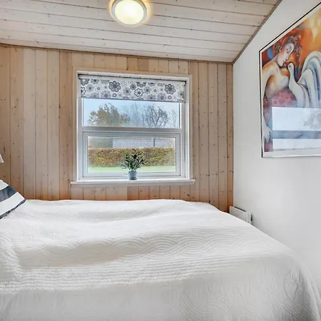 Hébergement de vacances With Patio 319