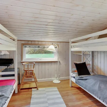 Hébergement de vacances With Patio 319 *