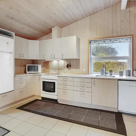 Hébergement de vacances With Patio 319 *