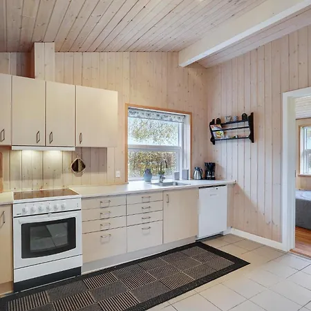 Hébergement de vacances With Patio 319